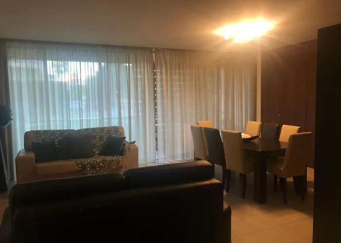 Herdade Dos Salgados-vila Lagoas * אלבופיירה